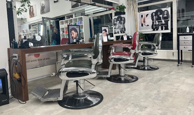 Frisierstühle im Haarisma Salon