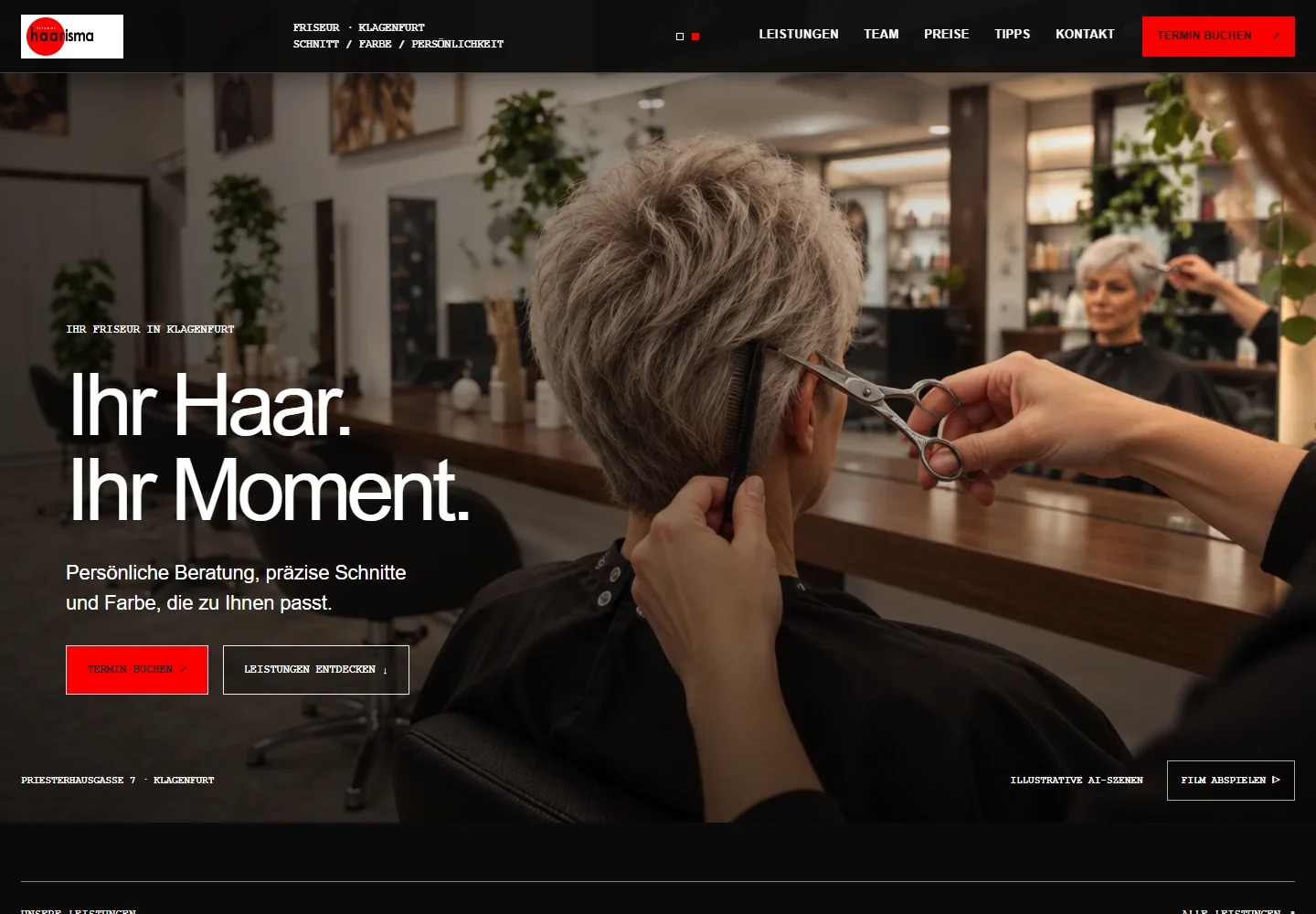 Desktop-Screenshot der Haarisma-Konzeptwebsite: eine Friseurin schneidet kurzes graues Haar, daneben die Headline „Ihr Haar. Ihr Moment.“